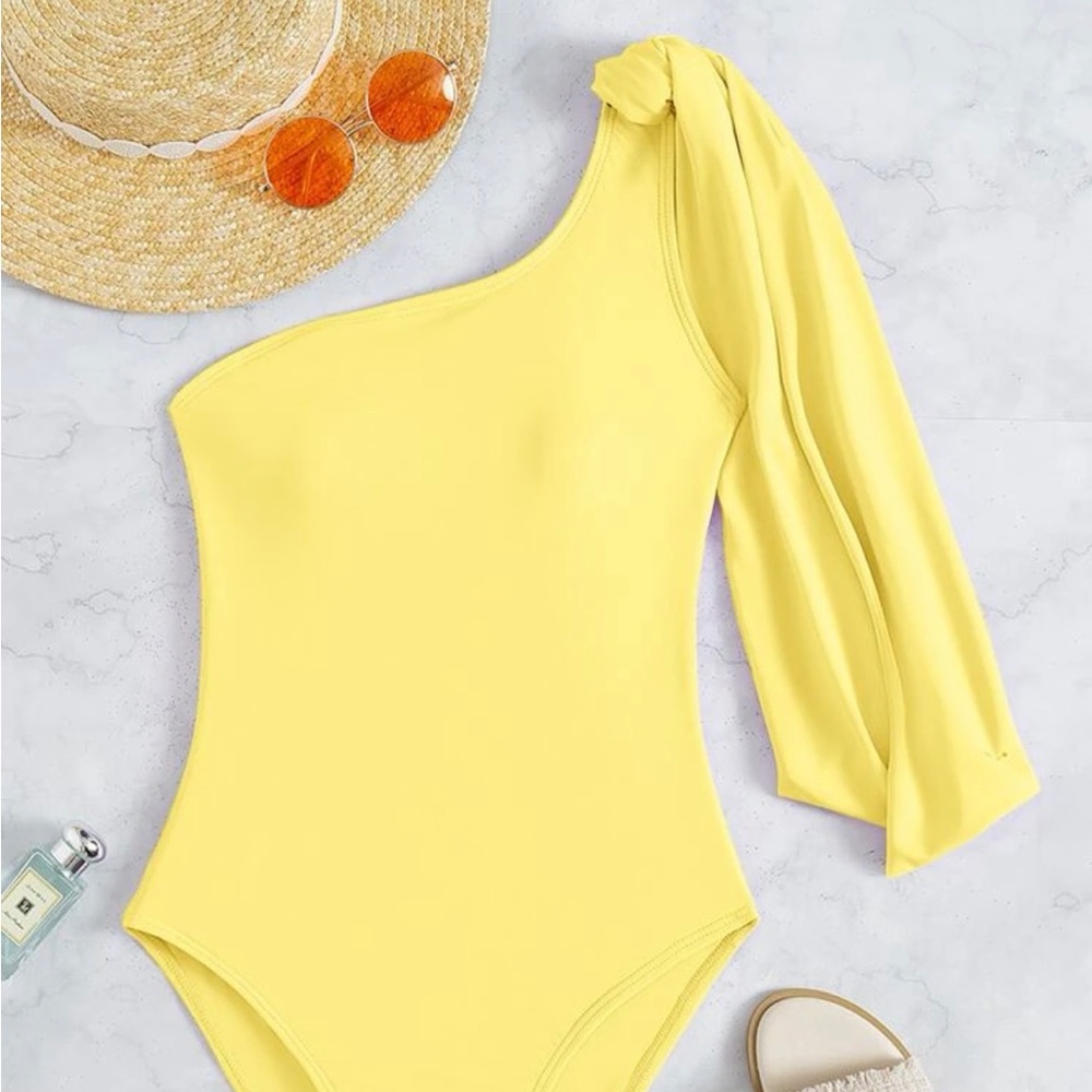 Yellow One shoulder One piece swimsuit